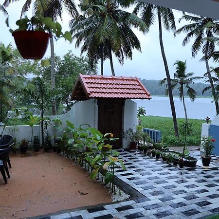 Kovalam Lake View Villa Vellayani Esterno foto