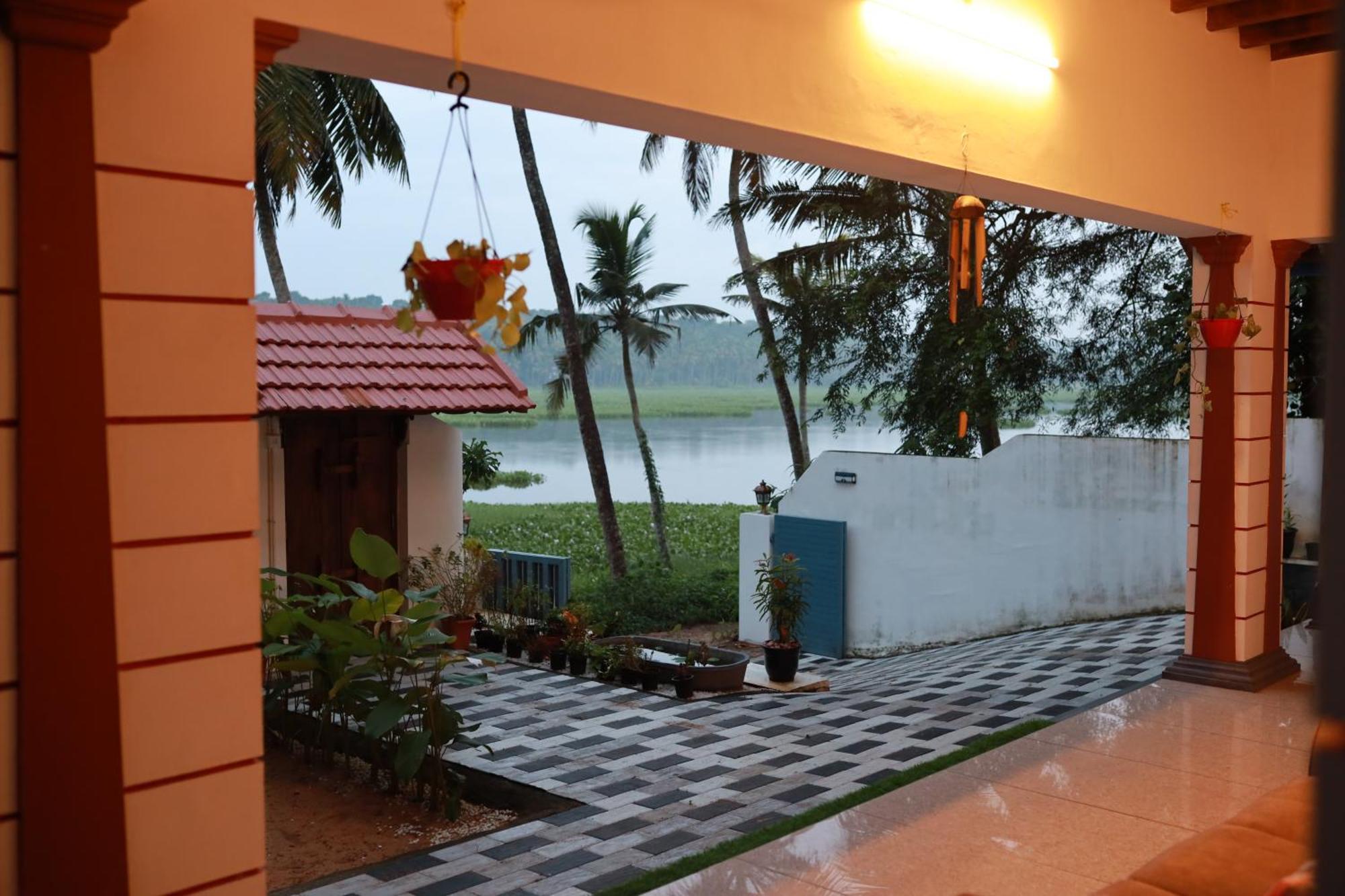 Kovalam Lake View Villa Vellayani Esterno foto