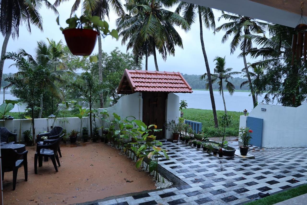 Kovalam Lake View Villa Vellayani Esterno foto